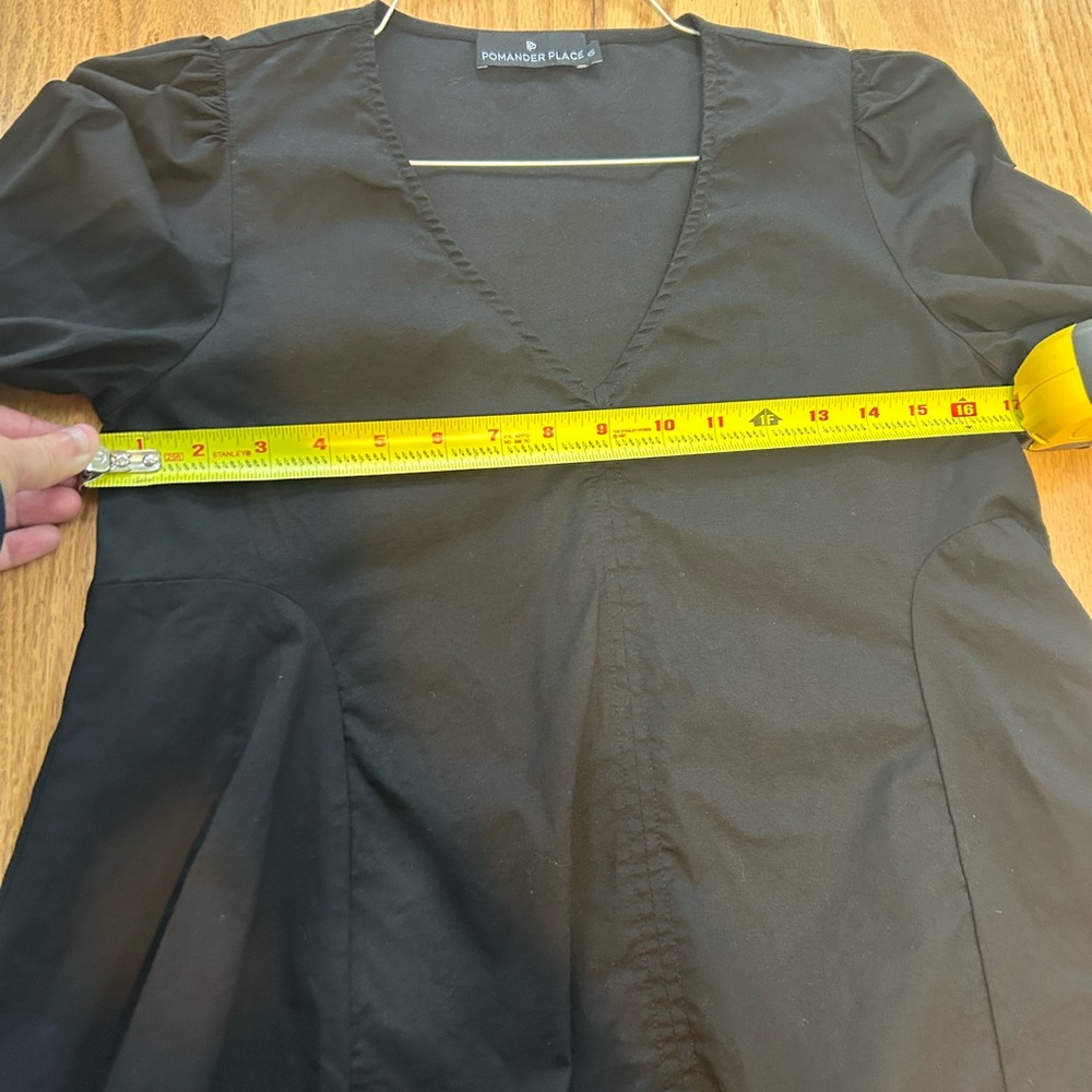 Pomander Place Tuckernuck Black Easton Blouse XS Ruffle Puff Sleeve Swing Top - Picture 7 of 10